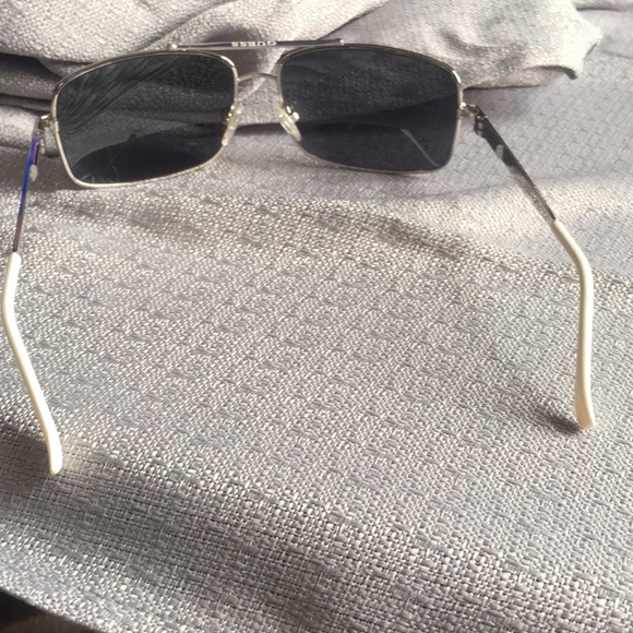 GUESS Mens Sunglasses Sil-3 GU6710 - Picture 4 of 10